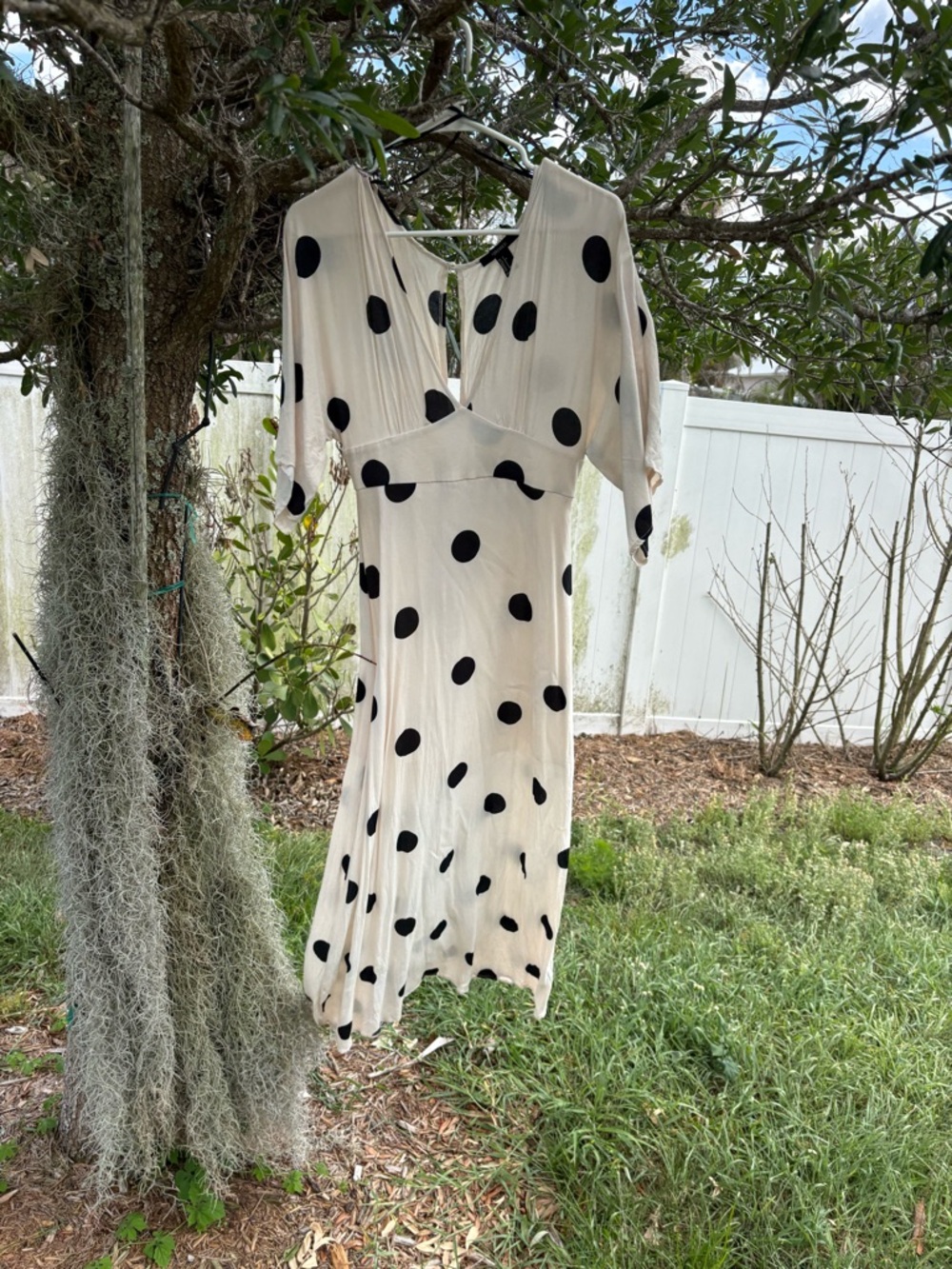 Cream Polka Dot V‑Neck Midi Dress